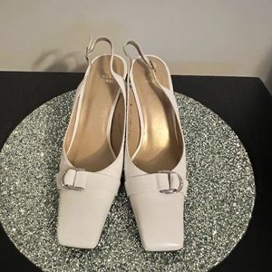 Stuart Weitzman -size 11- New